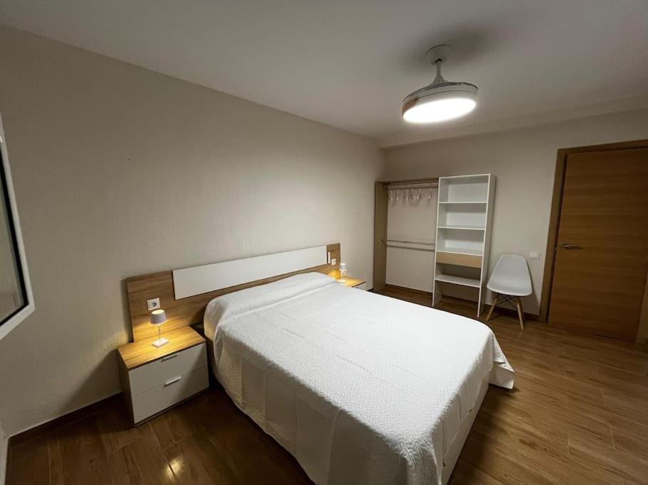 Apartamento En Исла Кристина Екстериор снимка